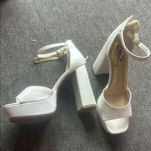 GBG Los Angeles White Platform Heels with gold strap